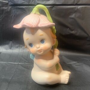 Lefton Porcelain kewpie baby Holding flower hat/canopy Cream Cherub 00181
